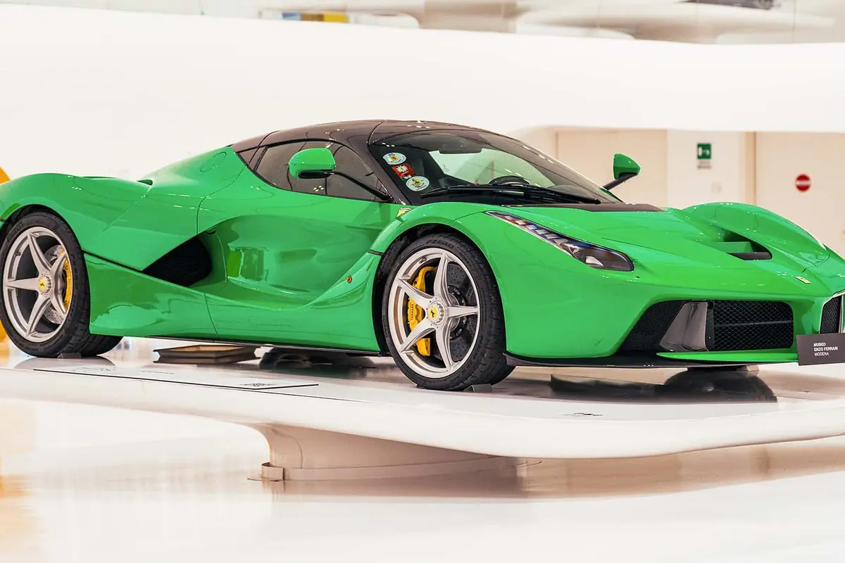 LaFerrari di Jamiroquai, l’unica verde al mondo, torna in vendita
