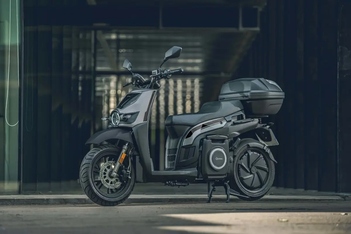 Nuovo scooter elettrico Silence S02